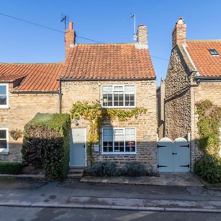 Dene Cottage, Welburn エクステリア 写真