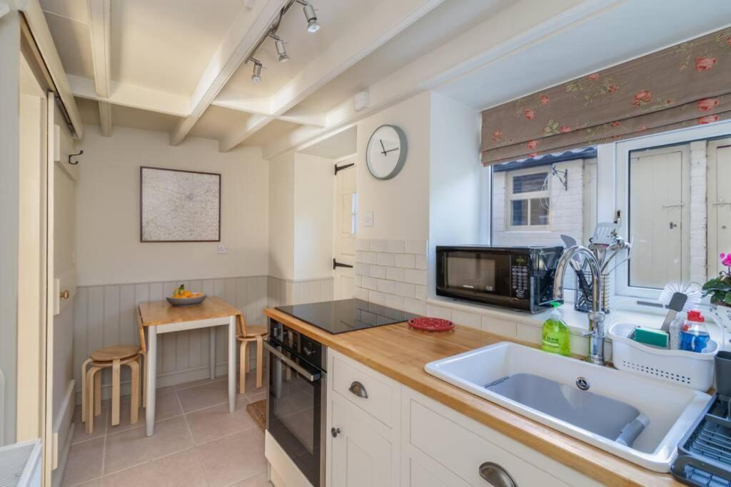 Dene Cottage, Welburn エクステリア 写真