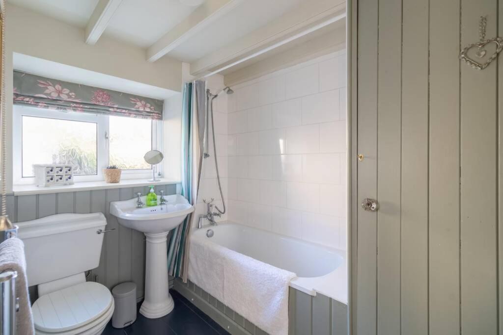 Dene Cottage, Welburn エクステリア 写真