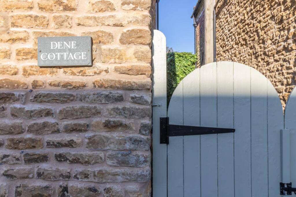 Dene Cottage, Welburn エクステリア 写真