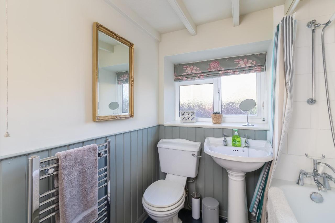 Dene Cottage, Welburn エクステリア 写真